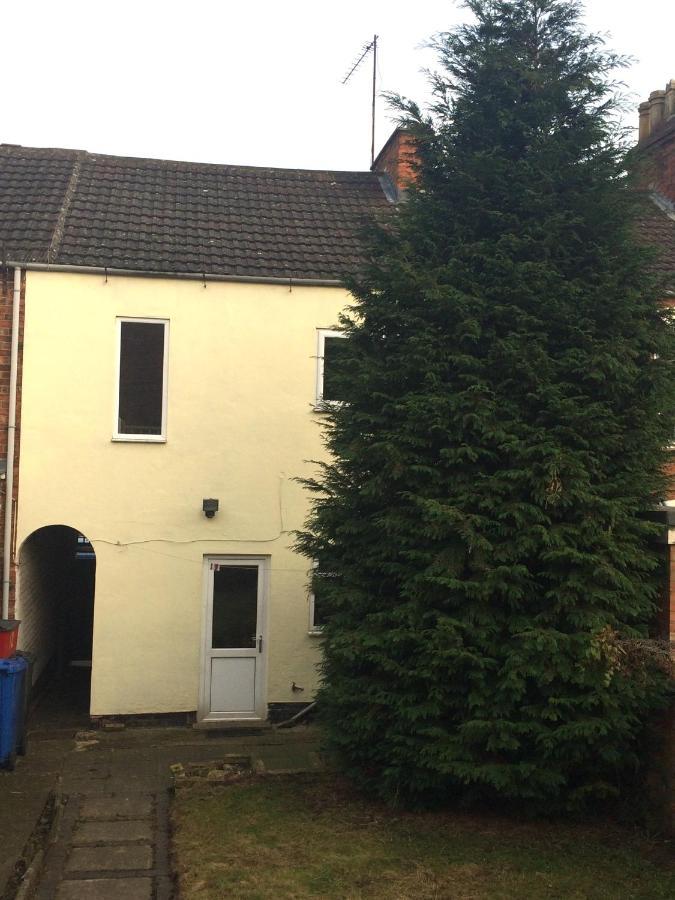 4 Bedroom House For Corporate Stays In Kettering Exterior photo